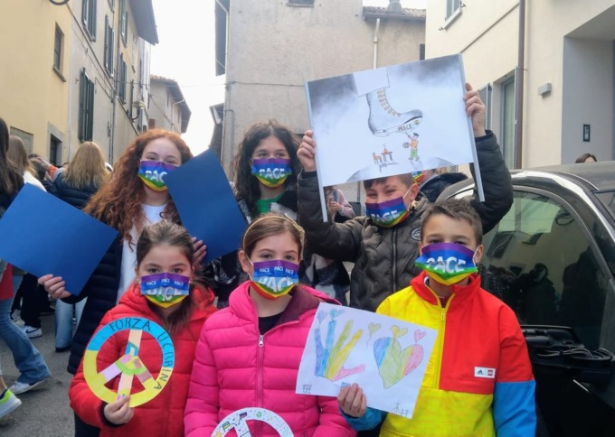 In centinaia alla marcia della pace a Verano