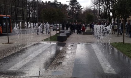 Finita piazza Santa Caterina, è tornata l'acqua