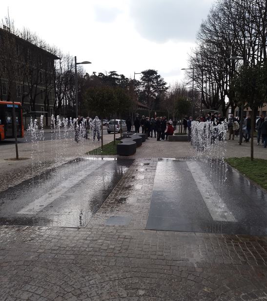 Finita piazza Santa Caterina, è tornata l’acqua