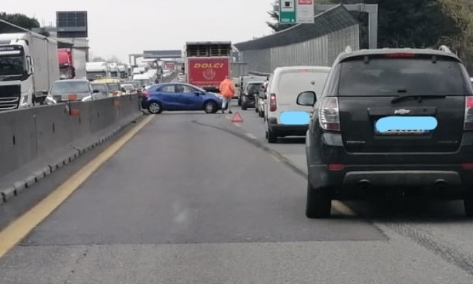 A4 direzione Milano bloccata a causa di un incidente