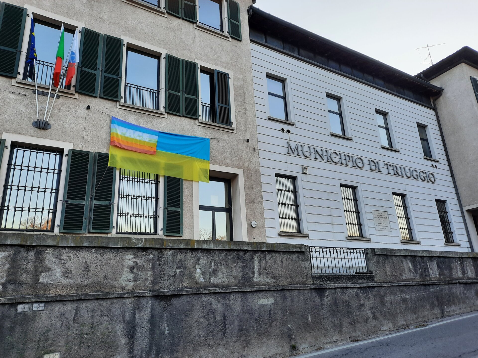 A Triuggio sfila un corteo per la pace - Prima Monza