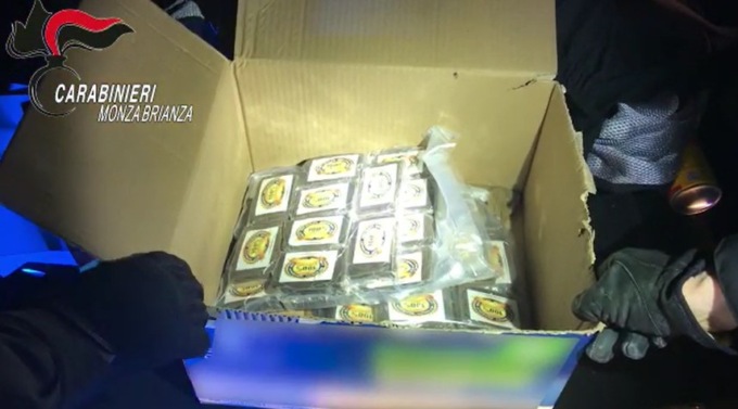 Cuoco con quattro chili di droga in auto