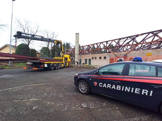Infortunio a Muggió, operaio precipita in cantiere: grave
