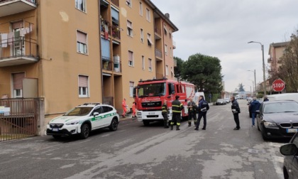 Fiamme da un appartamento, attimi di paura a Usmate Velate