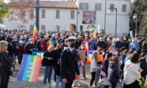 La marcia di Muggiò per la pace e l'accoglienza nel ricordo di Gino Strada