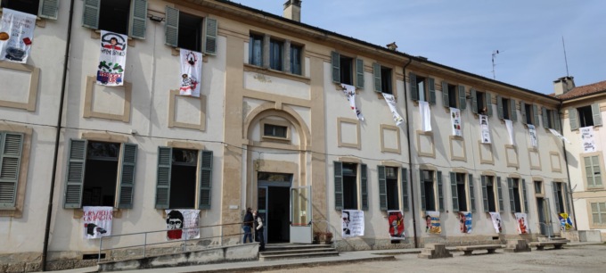 Al Valentini 50 lenzuoli alle finestre per ricordare le vittime di mafia