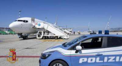 Aveva tentato di rapinare la titolare di un bar a Desio: dopo tre anni di carcere ora sarà espulso