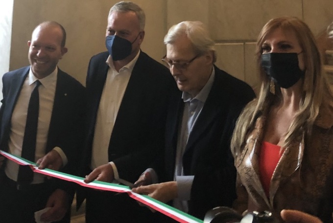 Inaugurazione a Monza della mostra patrocinata da Sgarbi