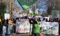 Manifestazione ambientalista: 200 studenti in corteo a Monza