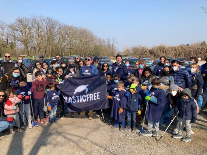 Plastic Free: i volontari raccolgono 3mila chili di rifiuti