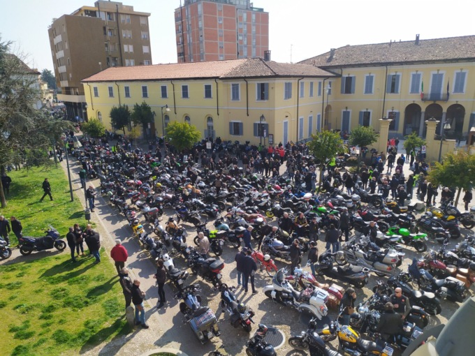 Strepitoso inizio stagione dei Malnat de Mugiò: le foto dello spettacolare raduno