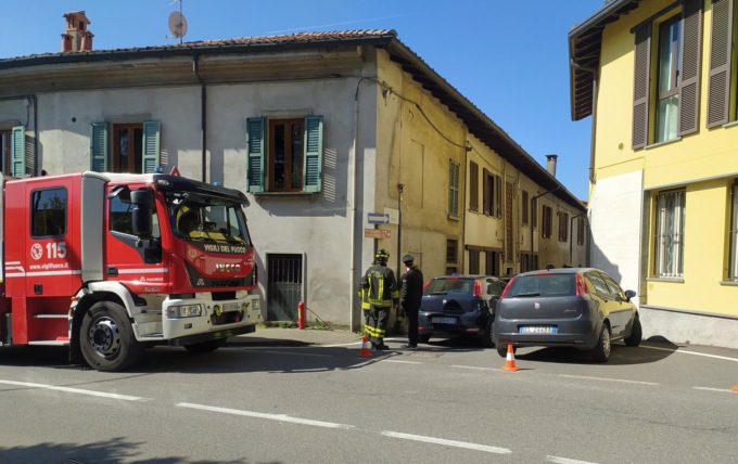 Sfrattato, si barrica in casa con una tanica di benzina
