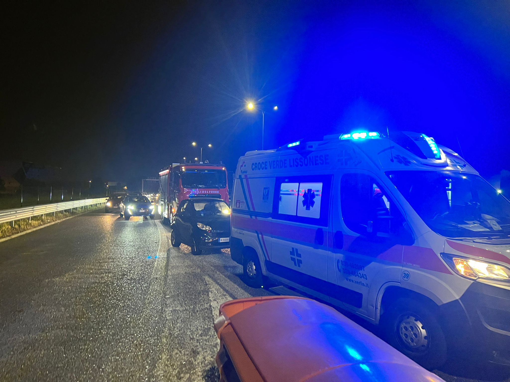 Incidente Valassina Strada statale 36 scontro due auto ambulanza