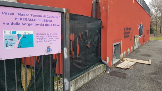 Troppi incivili e vandali, il sindaco chiude il Parco della Sorgente