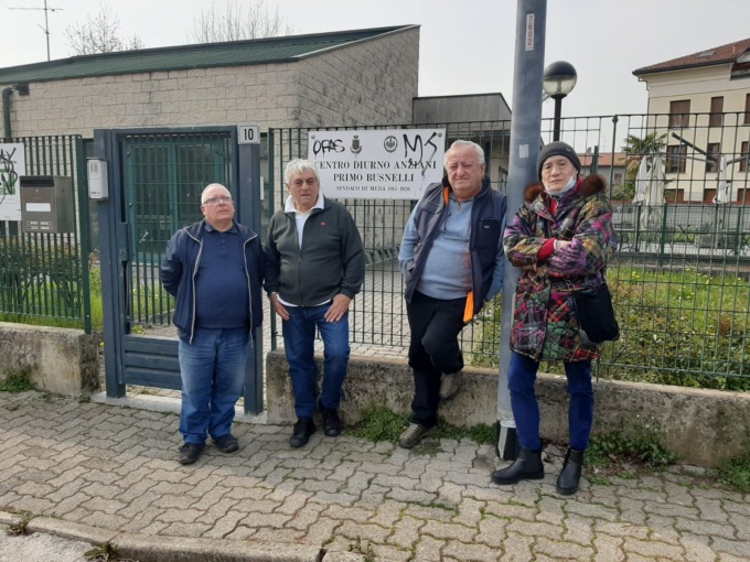 Il Centro anziani è chiuso da due anni, pensionati infuriati