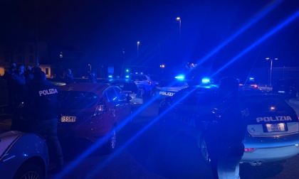 Tampona altre auto e la Polizia, notte di follia a Monza