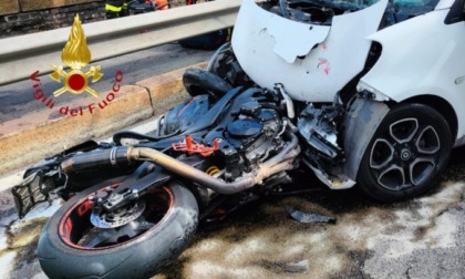 Drammatico schianto: morto un motociclista 37enne