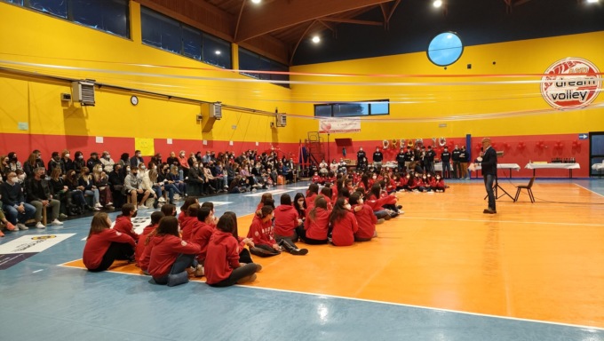 Dieci anni da sogno con il “Dream Volley”: grande festa in palestra a Lesmo
