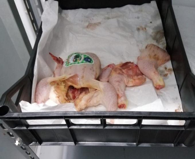 Prodotti scaduti in un negozio di alimentari, maxi-multa al titolare