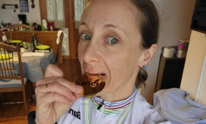 Spettacolo argentino: medaglia d’oro e maglia iridata per Karin Tosato
