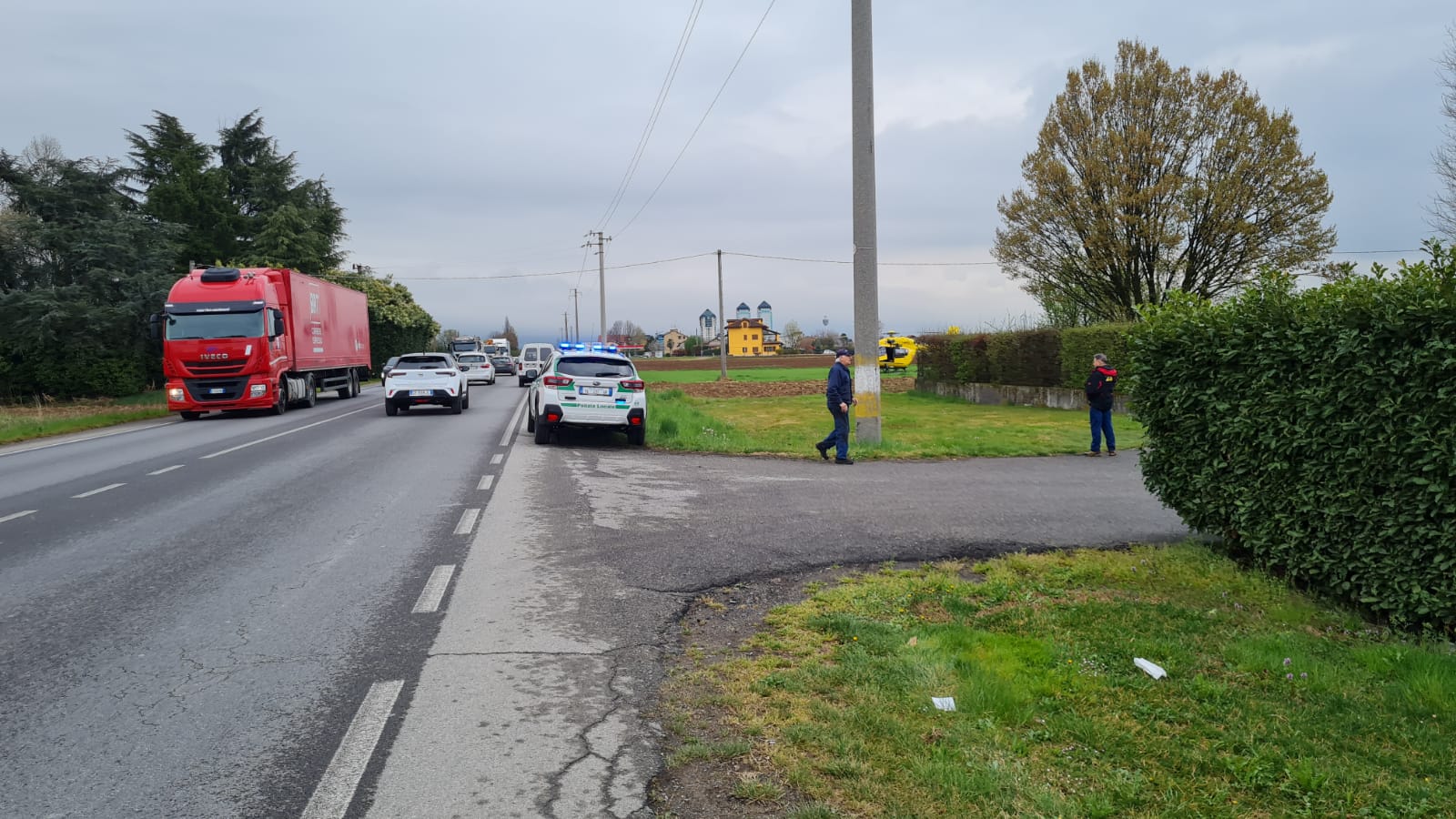 Vimercate incidente sul lavoro codice rosso sulla Sp45 cantiere di una ditta uomo caduto dall'altro