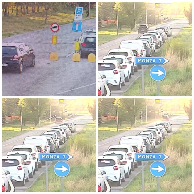 Sfonda la sbarra di un parcheggio e invade la ciclabile con la macchina: stava dormendo al volante