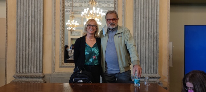 la preside del liceo Nanni Valentini Elisabetta Biraghi con Oliviero Toscani