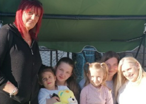 L’aveva ospitato quando era un bimbo. Ora salva la sua famiglia dalle bombe