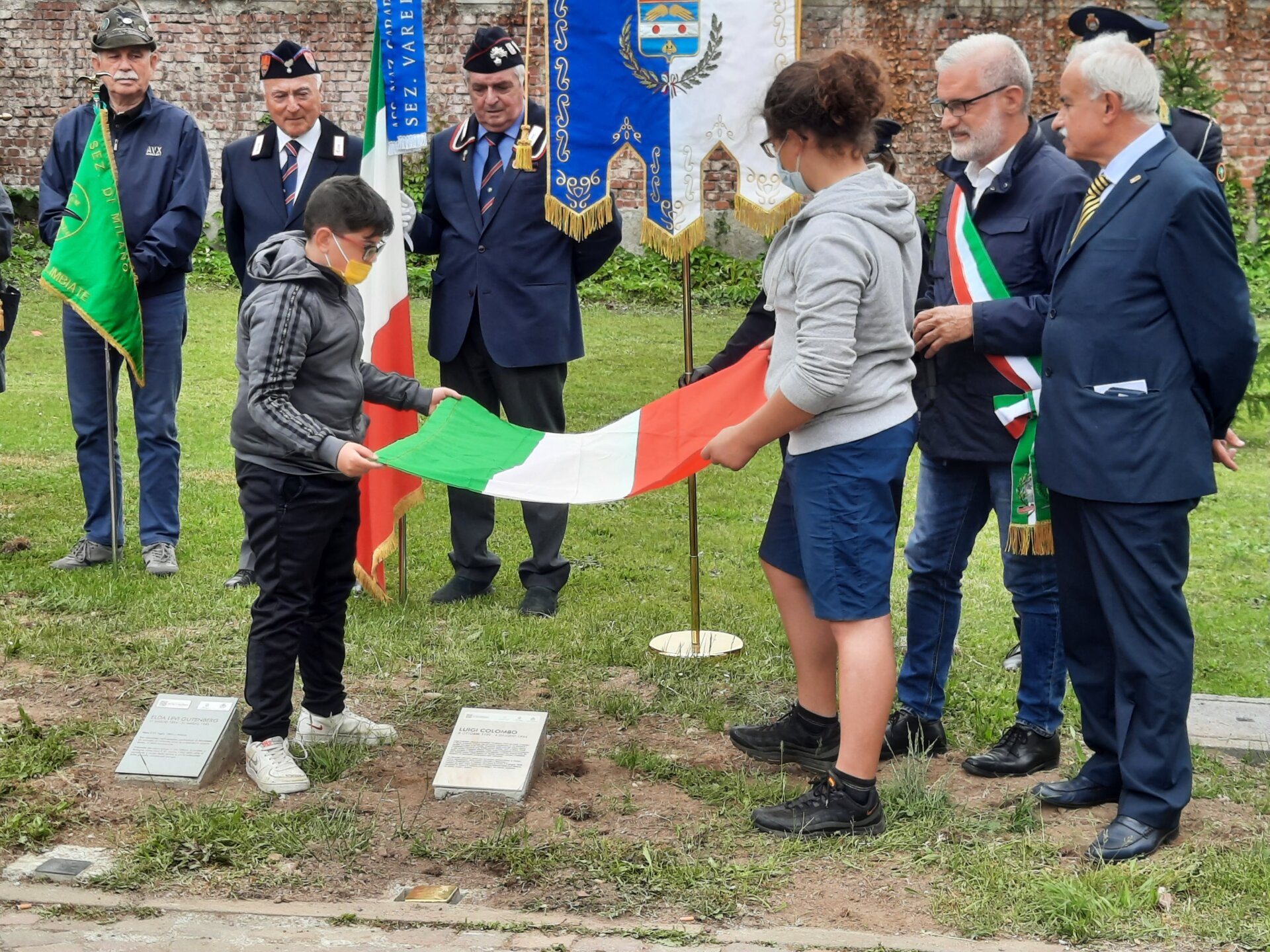 Limbiate pietra inciampo per Luigi Colombo