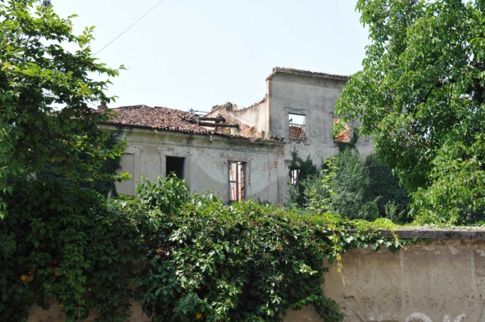 La guerra in Ucraina “colpisce” anche Caponago: sfuma la vendita di Palazzo Caglio ai russi