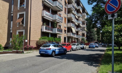 Pensionata caduta dal balcone: è morta sul colpo