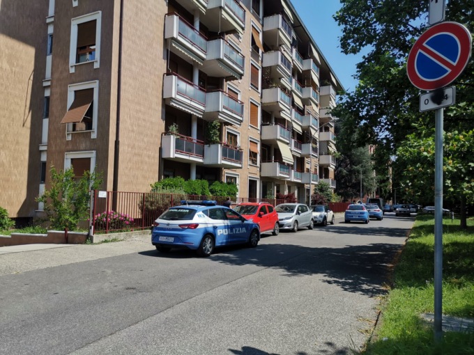 Pensionata caduta dal balcone: è morta sul colpo