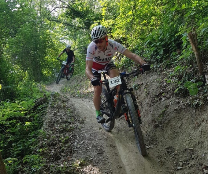 Alberto Riva torna in sella e vince