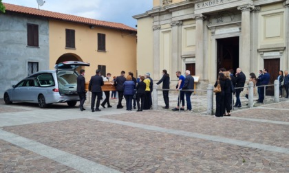 Aicurzio si ferma per l'ultimo saluto a Fabiola Colnaghi