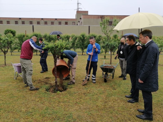 Inaugurato il frutteto nel carcere di Monza