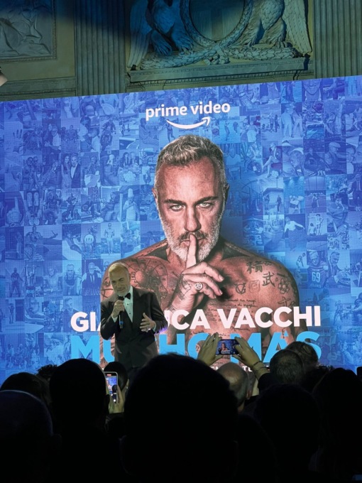 Gianluca Vacchi in Villa Reale per presentare il suo docufilm “Mucho Más”