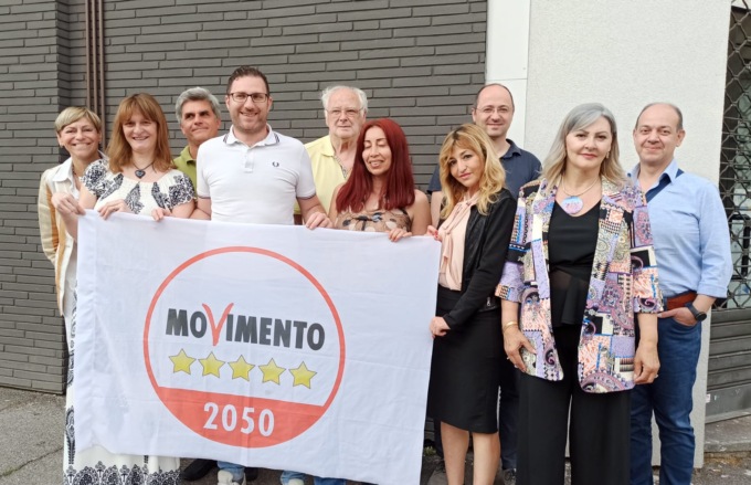 Elezioni, il Movimento 5 Stelle si presenta: “Noi alternativi a Destra e Sinistra”