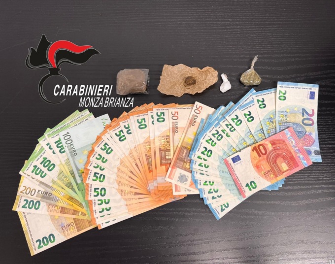 Scappa all’alt e poi cade dallo scooter, preso con la droga