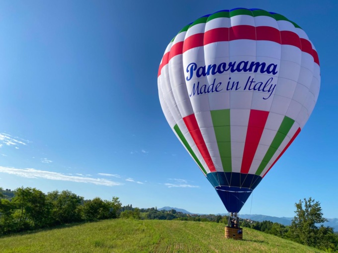 In occasione della Festa della Repubblica un volo sulla mongolfiera tricolore