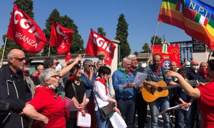 Tanta gente al funerale del partigiano Egeo Mantovani