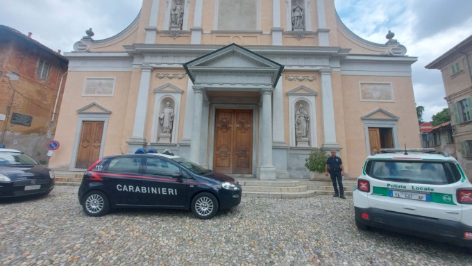 Vandali scatenati in santuario danneggiano il crocifisso