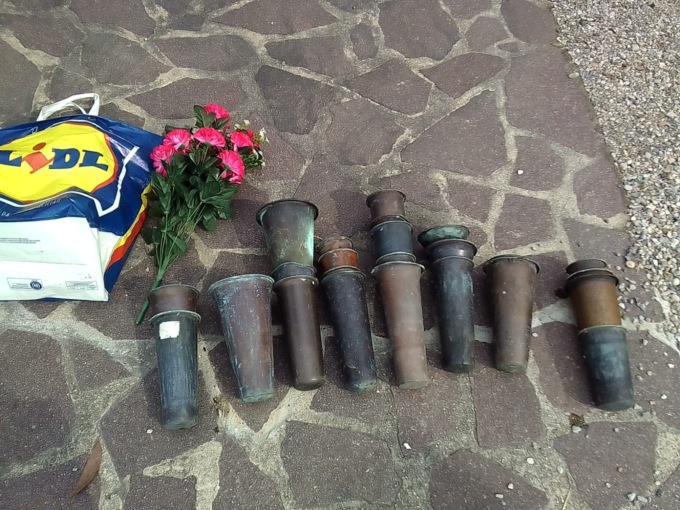 Ladra di rame al cimitero messa in fuga