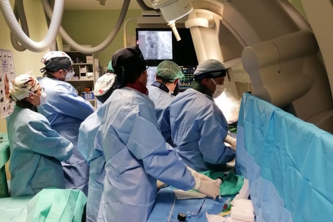Per la prima volta al San Gerardo impiantata una valvola aortica passando per la carotide