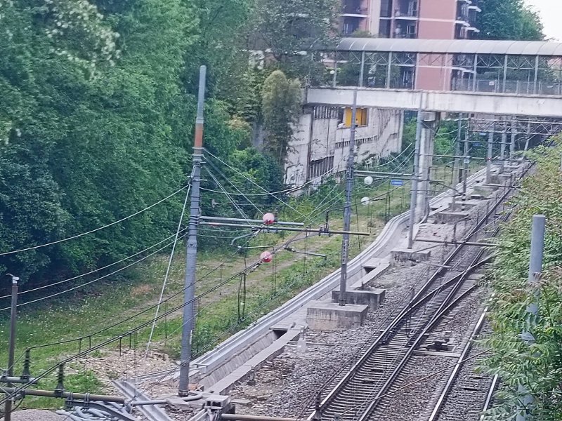 vista dal condominio--ferrovia-fb