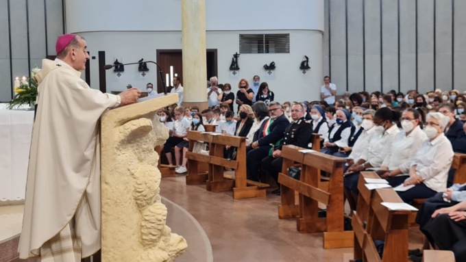 L’arcivescovo Delpini ad Arcore per il 50esimo dell’istituto Santa Dorotea