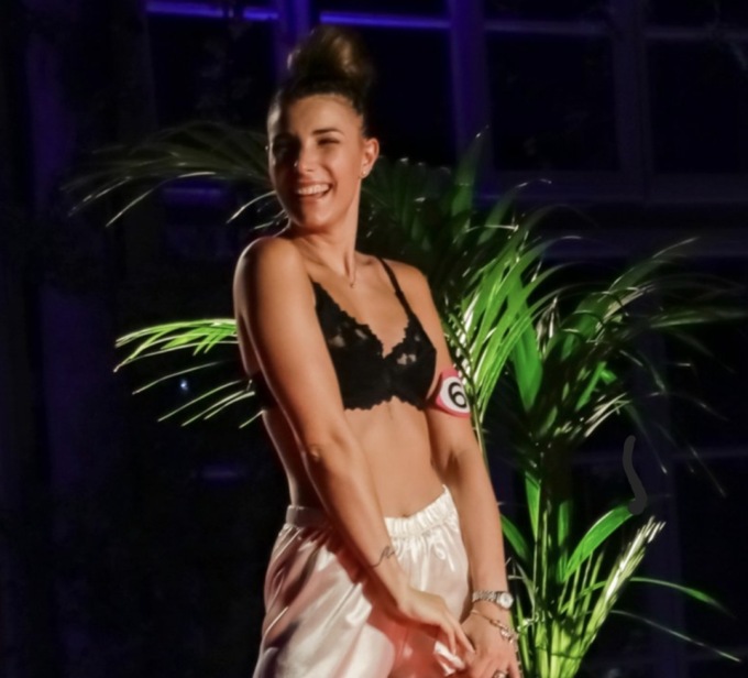 Miss Giussano sotto le stelle: fascia a Sarah, assistente chirurgo