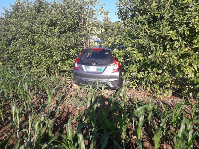 Malore alla guida, con l’auto finisce nel giardino del ristorante