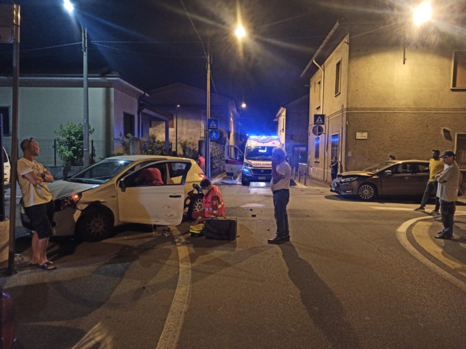 Ennesimo incidente all’incrocio, residenti preoccupati