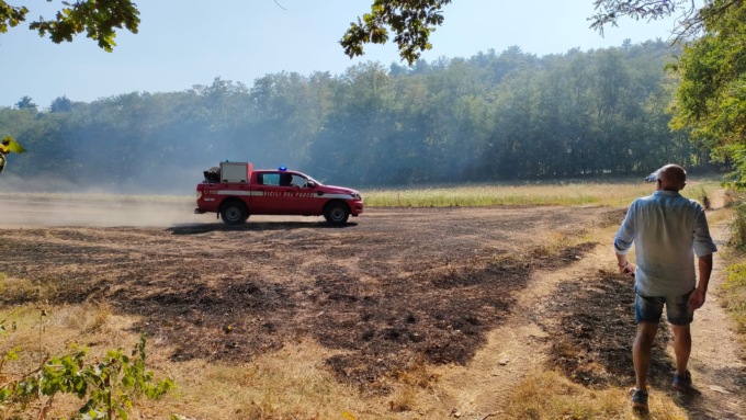 Incendio tra Cavenago e Ornago, il Codacons presenta un esposto “Bisogna indagare”