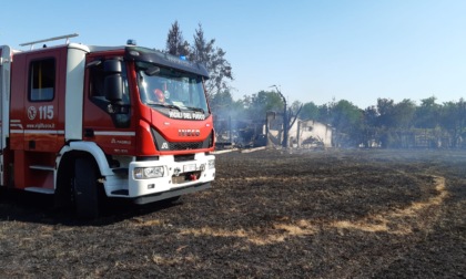Incendio nei campi a Trezzo sull'Adda, trovato un cadavere